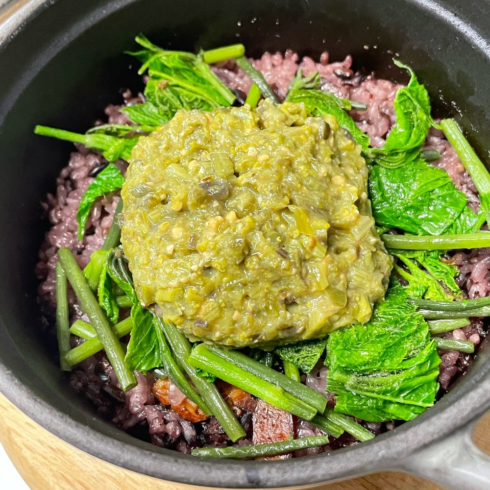 Staubで炊き上げる季節の洋風炊き込みご飯